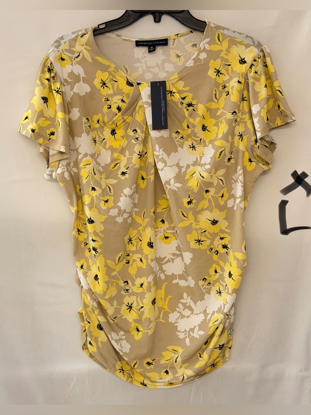 Adrienne Vittadini Yellow, White & Tan Floral Keyhole Blouse